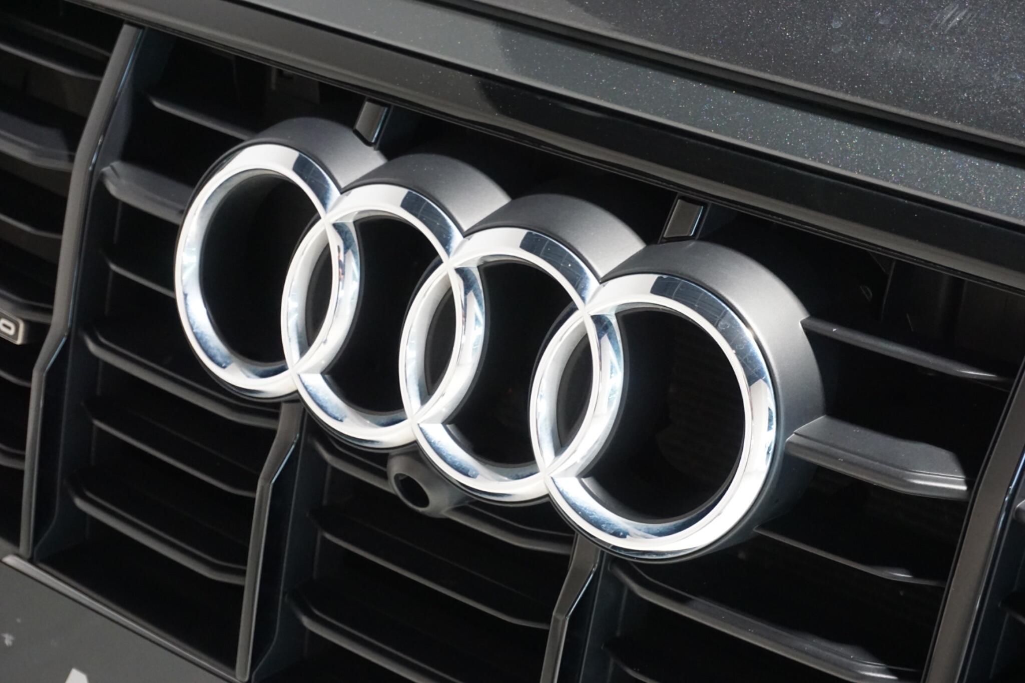 Audi Q7 3.0 TFSIe V6 55 Black Edition SUV 5dr Petrol Plug-in Hybrid Tiptronic quattro Euro 6 (s/s) 17.9kWh (381 ps)